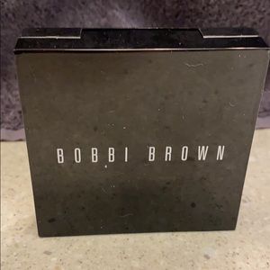 Bobbi brown highlighting powder